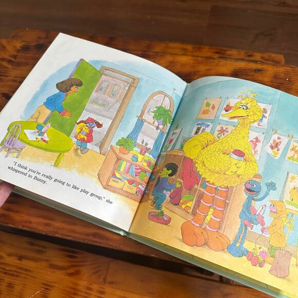 Vintage 1984 Sesame Street Every Morning At Play Group Hardcover Book - Picture 8 of 10